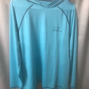 Vineyard vines small pull over hoodie!
